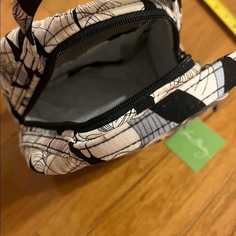 Vera Bradley Lunch Bunch Camellia - Picture 5 of 9